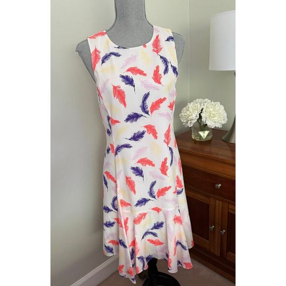 NWOT CeCe Delaney Sleeveless Flounce Hem Feather Print Dress Women's Size 6 - Picture 4 of 12